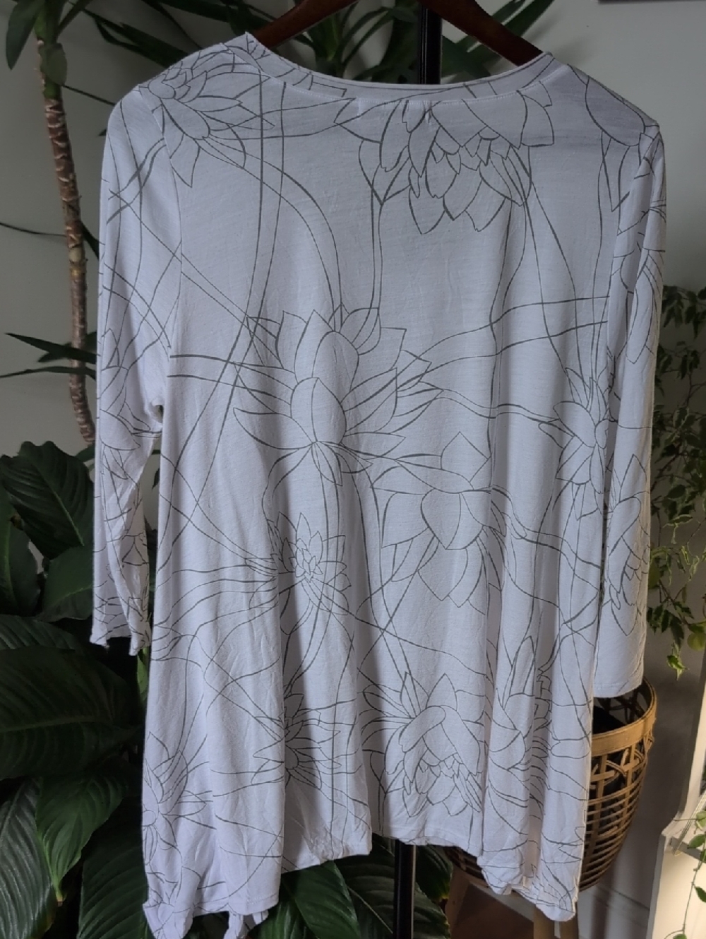 Knit Chalet Tunic, White with Grey Lotus Print - Picture 3 of 8